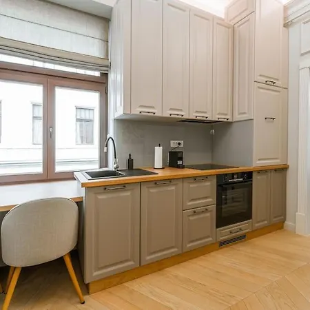 Lvxvs Urban Elegance Apartment